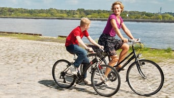 Der Junge mit dem Fahrrad foto 1